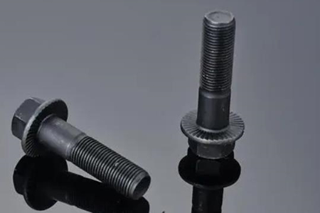 外六角螺栓和內(nèi)六角螺栓怎么選用？